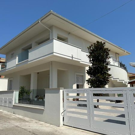 White B&B Pagliare Exterior foto