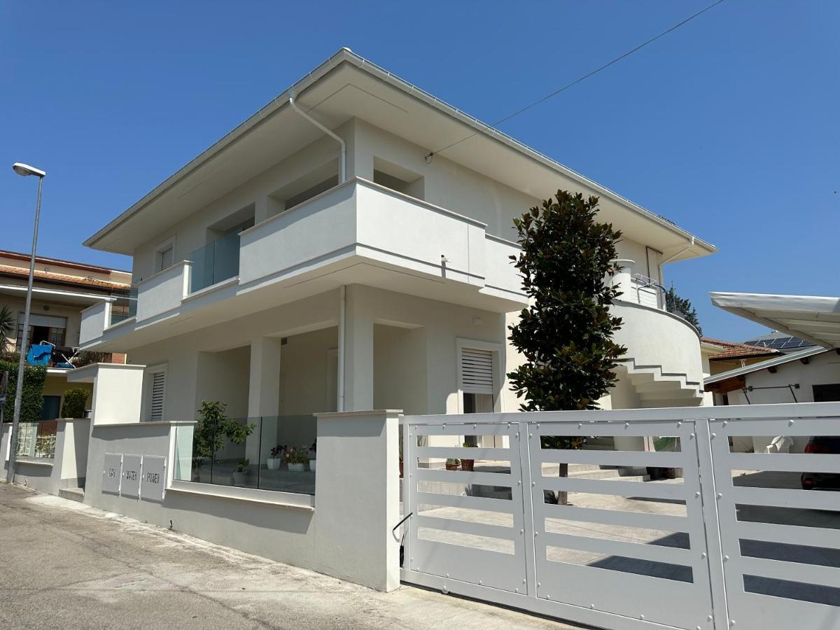 White B&B Pagliare Exterior foto